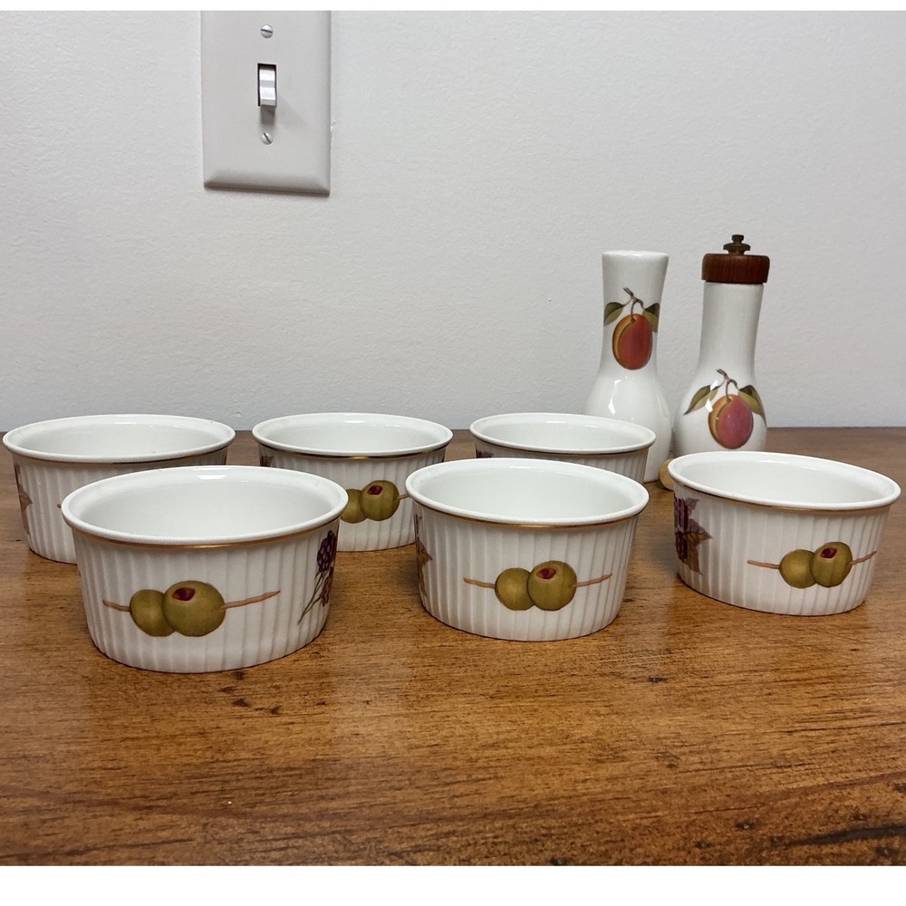 Royal Worcester Evesham 6 Ramekins and Salt Pepper Shakers Set England Porcelain